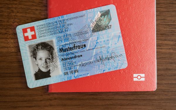 Schweizer Personalausweis online